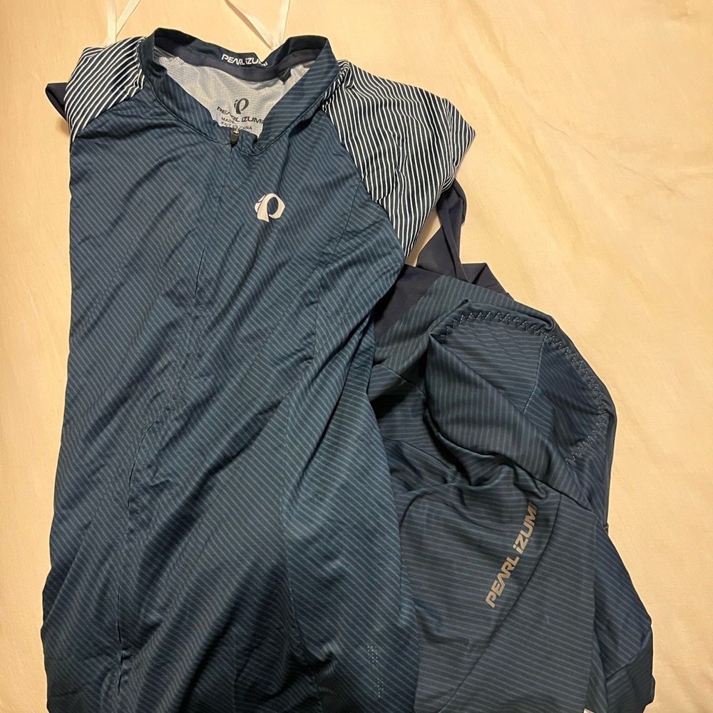 Pearl Izumi Cycling Kit (Bib shorts and jersey)